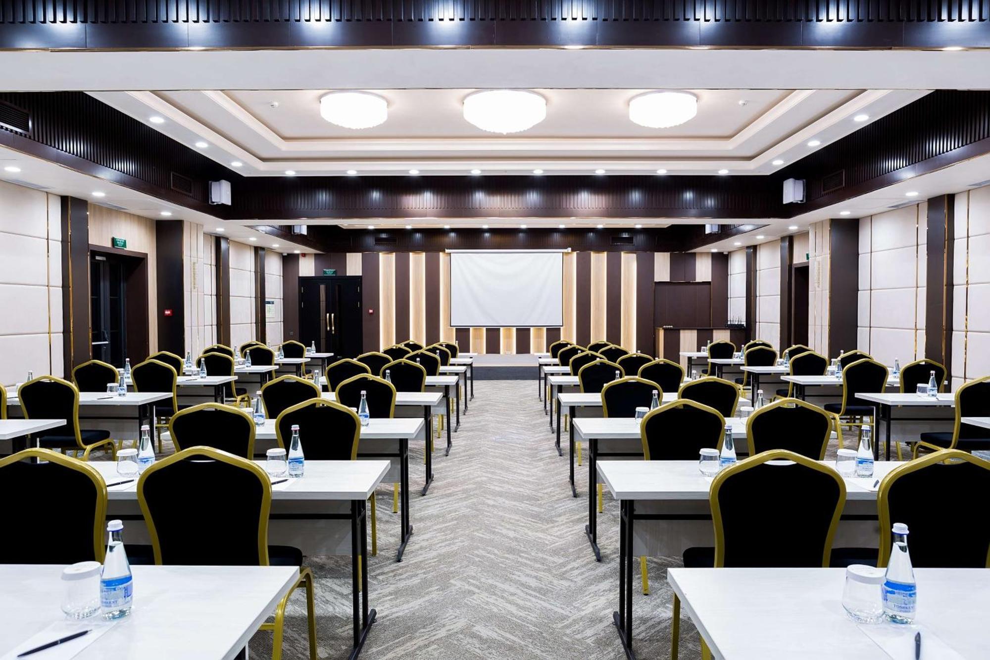 Panarams Tashkent Hotel, A Member Of Radisson Individuals Exteriör bild