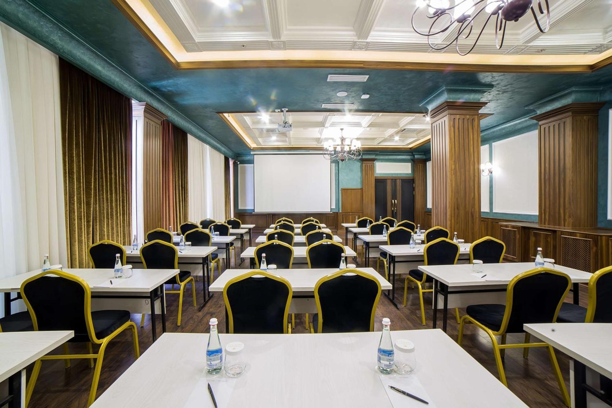 Panarams Tashkent Hotel, A Member Of Radisson Individuals Exteriör bild