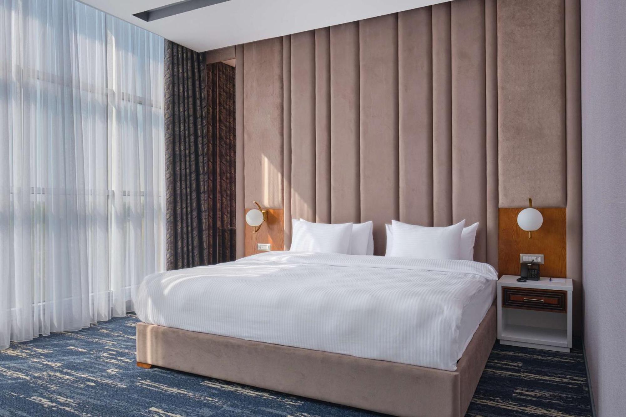 Panarams Tashkent Hotel, A Member Of Radisson Individuals Exteriör bild