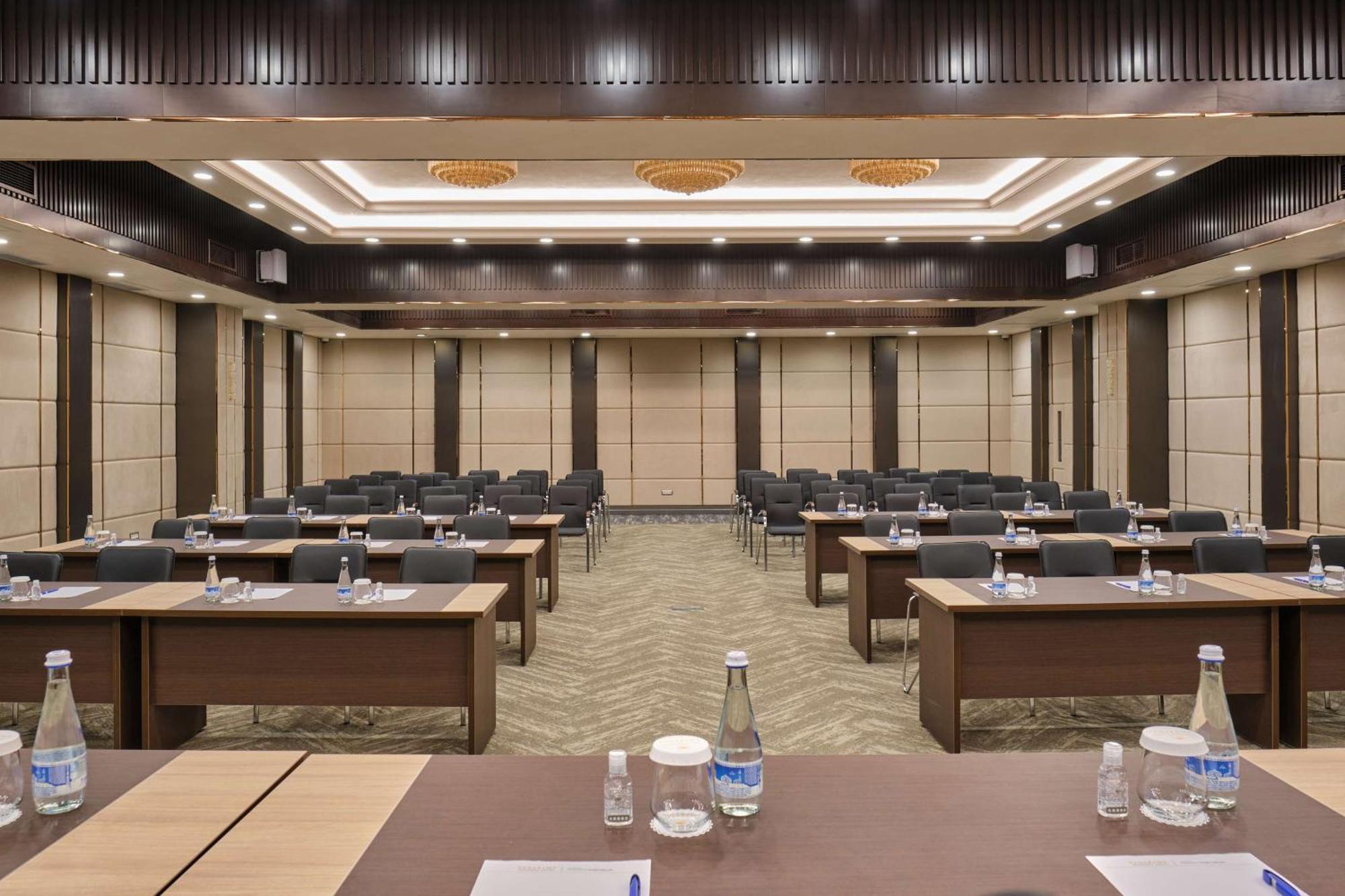 Panarams Tashkent Hotel, A Member Of Radisson Individuals Exteriör bild